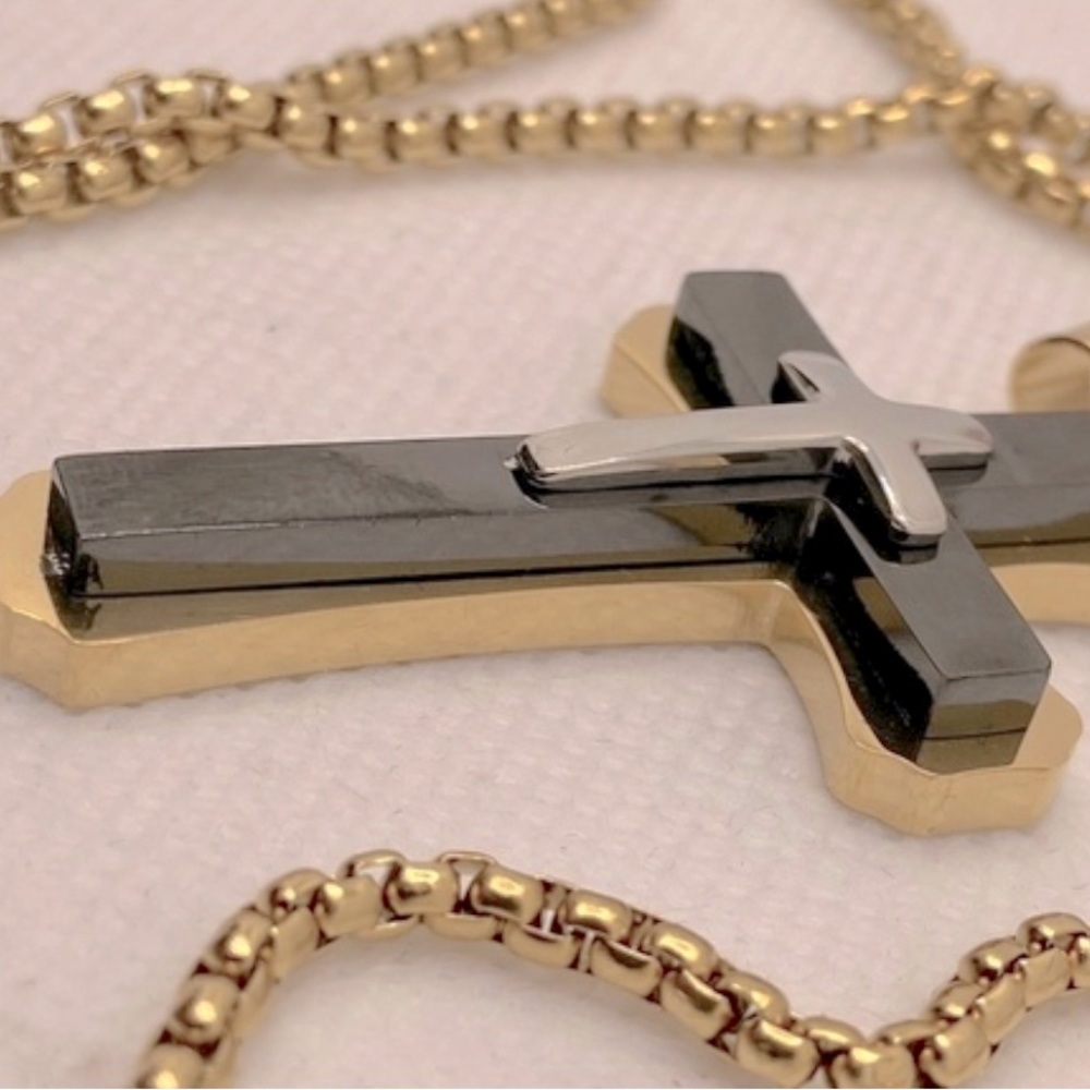 Large Cross With Rolo Chain